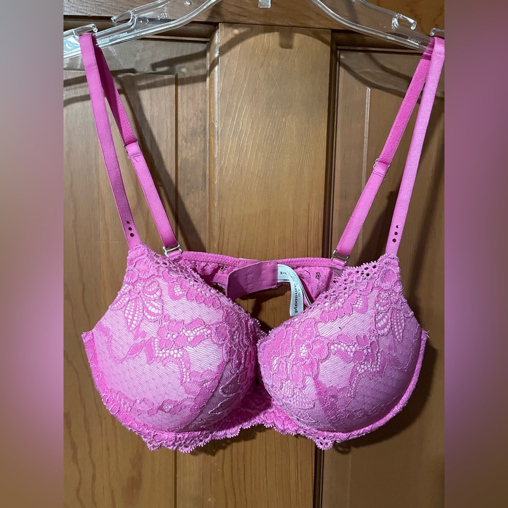 Women’s push up bra